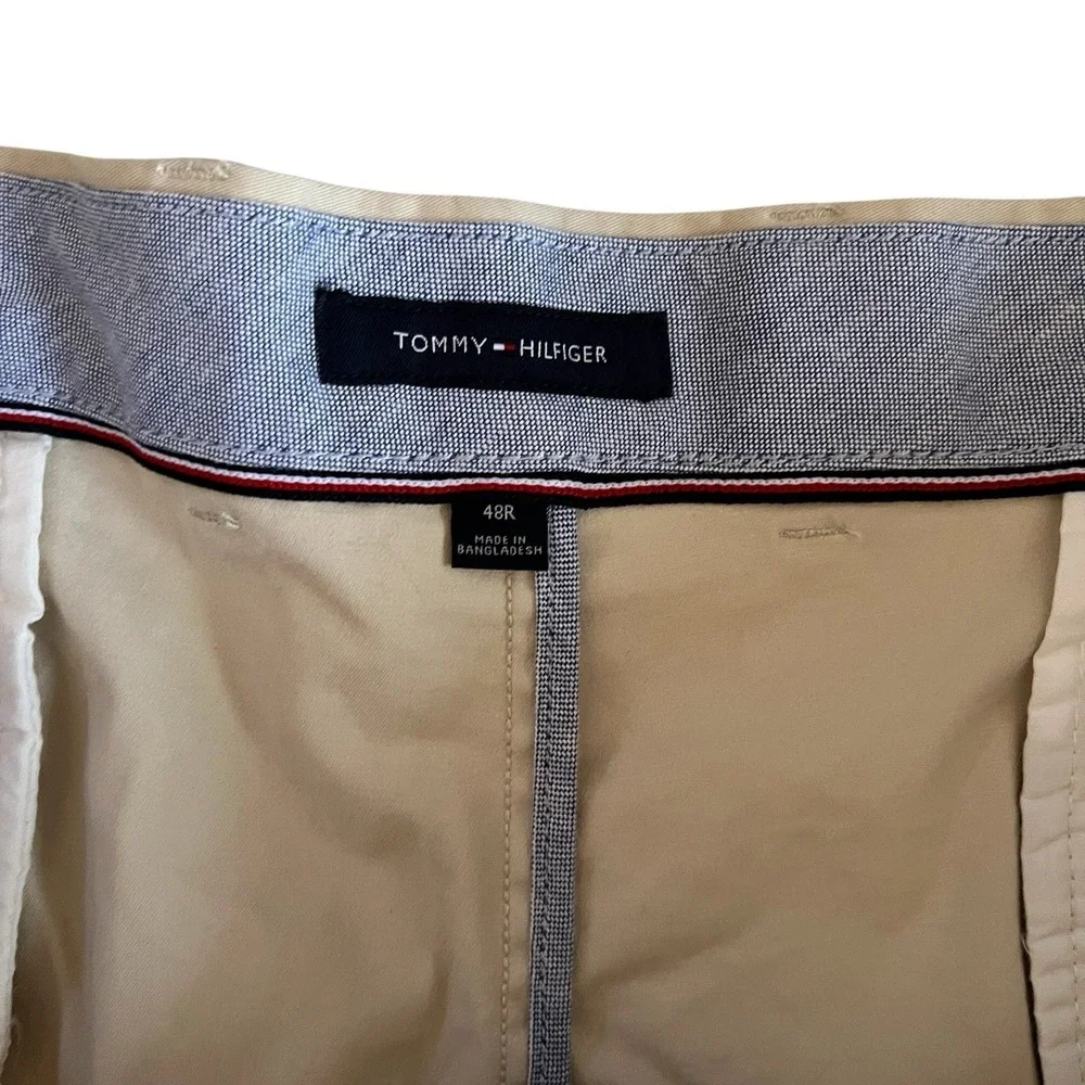 Tommy Hilfiger Men's Size 48R‎ Khaki Chino Shorts Preppy Classic 97% Cotton